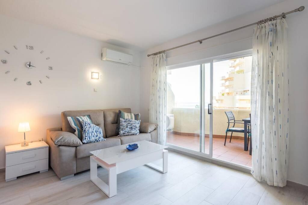 Sol Apartment - C&G Benal Beach Benalmádena Extérieur photo