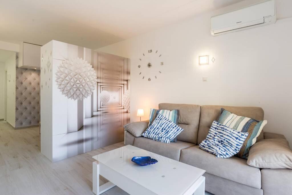 Sol Apartment - C&G Benal Beach Benalmádena Extérieur photo