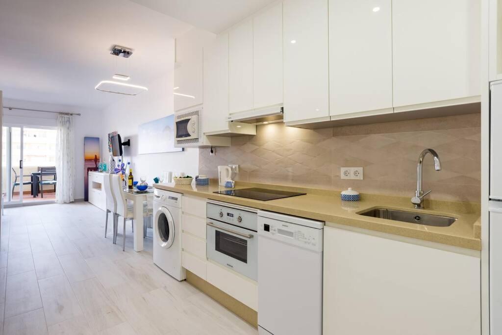 Sol Apartment - C&G Benal Beach Benalmádena Extérieur photo
