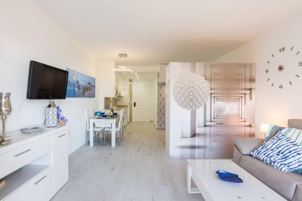 Sol Apartment - C&G Benal Beach Benalmádena Extérieur photo